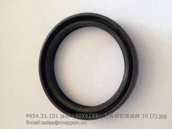 P654.31.131 50X62X9 front oil seal